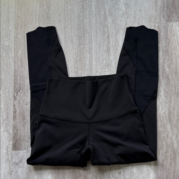Lululemon women’s black high waist leggings - Picture 1 of 5